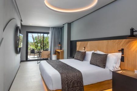 Hotel Faro, a Lopesan Collection – adults only