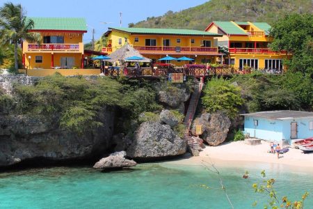 Bahia Apartments en Diving